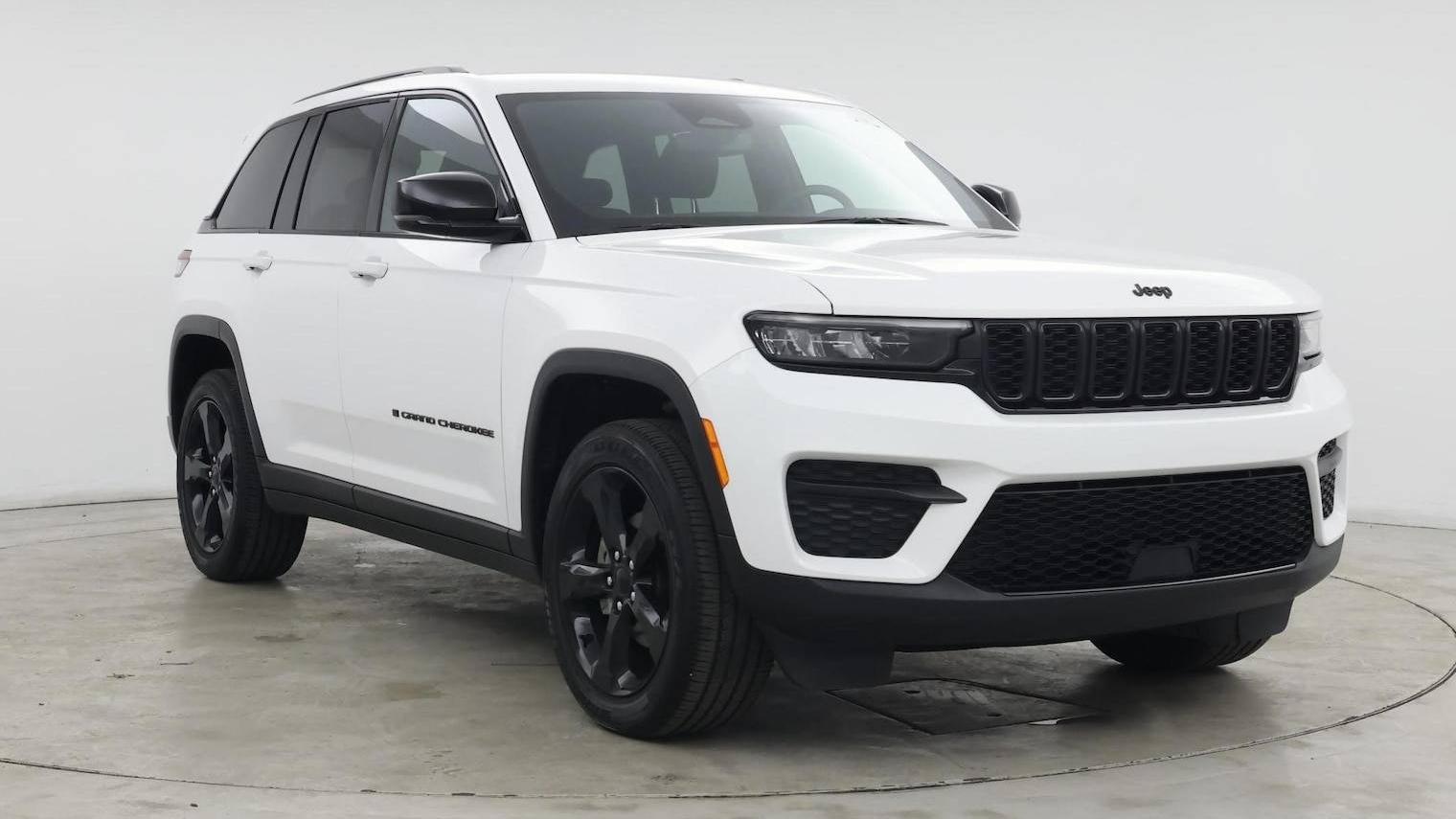 JEEP GRAND CHEROKEE 2023 1C4RJHAG0PC530024 image